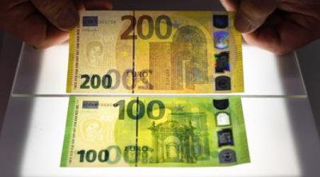 Arrivano le nuove banconote da 100 e 200 euro I due nuovi biglietti dovrebbero essere messi in circolazione a partire dal 28 maggio