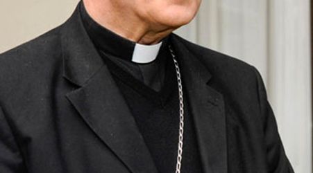 Vuole sanare debiti parrocchia, prete vende oro Madonna Un gruppo di fedeli ha denunciato il fatto alle autorità ecclesiastiche
