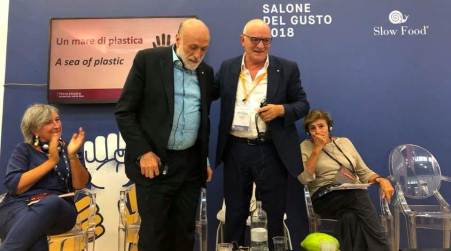 Silvio Greco a capo del consiglio scientifico di Slow Food L'inaspettato riconoscimento al ricercatore calabrese direttamente dal presidente Slow Food Carlo Petrini nel corso del Salone del Gusto di Torino
