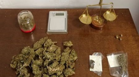 Spaccio sostanze stupefacenti, domiciliari a 54enne I Carabinieri lo hanno trovato in possesso di marijuana ed hashish