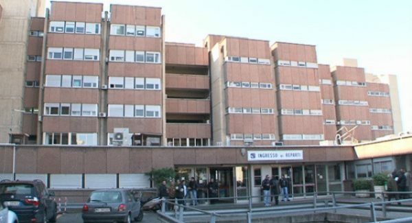 “Ospedali Riuniti”, donna di 33 anni muore durante parto Il neonato è stato trasportato d'urgenza a Roma
