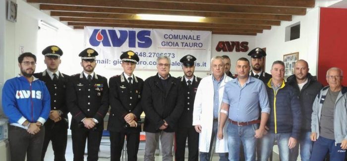 Avis e Carabinieri: donazione sangue indossa l’uniforme A Gioia Tauro erano presenti gli ufficiali Milani, Lombardo e Catizone