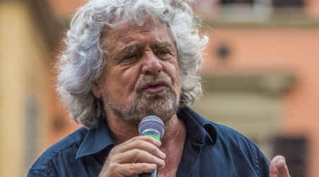 Verso tutto esaurito per ritorno Beppe Grillo in Calabria Lo spettacolo andrà in scena il prossimo 21 dicembre a Rende