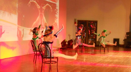 Successo terza edizione Galà di Danza Città di Catanzaro Duecentocinquanta ballerini hanno partecipato alla manifestazione organizzata dal Csen