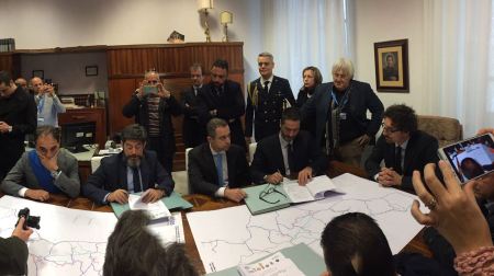 Calabria, circa 283 chilometri di strade passano ad Anas L'accordo che avvia il trasferimento delle competenze è stato firmato alla presenza del ministro delle Infrastrutture e dei Trasporti, Danilo Toninelli