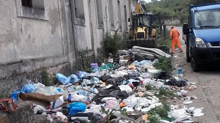 Scatta emergenza rifiuti nei Comuni della Calabria jonica Denis Nesci, presidente Nazionale dell'U.Di.Con: "Intervenga la Regione quanto prima"