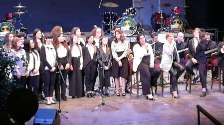 Polistena, “cameo” studenti “Rechichi” al San Giorgio d’oro Sul palco del “Cilea” per il noto premio annuale del Comune di Reggio Calabria