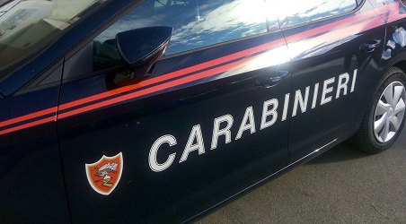 Ruba un’auto e tenta fuga, 34enne bloccato dai Carabinieri L'uomo è accusato di furto aggravato e resistenza e minaccia a pubblico ufficiale