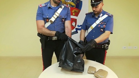 Controlli Carabinieri Piana Gioia Tauro: tre arresti Attività finalizzate al controllo della circolazione stradale e alla prevenzione e repressione dei reati predatori e in materia di sostanze stupefacenti