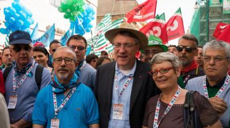 Manifestazione rilancio Sud, in 25mila a Reggio Calabria Grande successo per l'iniziativa promossa da Cgil, Cisl e Uil