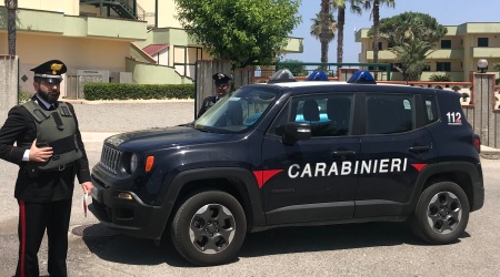 Beccati in possesso di tre smartphone rubati, due arresti Le persone fermate dai Carabinieri sono accusate del reato di rapina aggravata