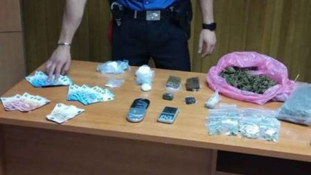Blitz Carabinieri contro spaccio: arrestate tre persone Gli uomini dell'Arma hanno sequestrato oltre 700 grammi di droga