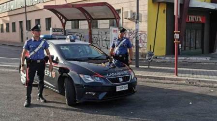 Rapina a Reggio, colpisce vittima alla testa con forbici I Carabinieri hanno arrestato un uomo di 50 anni