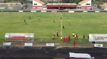 Calcio, Serie D: parte male il cammino della Palmese La squadra neroverde sconfitta ad Acireale per 4 a 1
