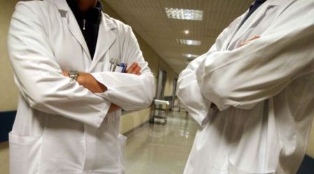Medici imboscati, tranne il GOM di Reggio Calabria nessuno fornisce i dati Tavernise (M5S) scrive ai Responsabili della trasparenza delle Aziende sanitarie calabresi