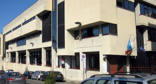 Rissa tra due fratelli prima di un’udienza al tribunale di Palmi Necessario l'intervento dei Carabinieri per sedare la colluttazione 