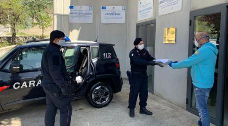 Calabria, in piena “zona rossa” i carabinieri consegnano i pc a casa degli alunni Nella mattinata di ieri nell'ambito delle iniziative a sostegno delle fasce più deboli della popolazione nell'attuale situazione epidemica