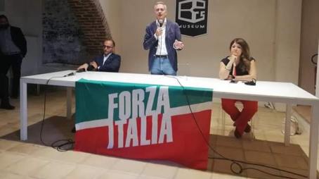 Forza Italia lavora alle Amministrative di Settembre Designati due vicecoordinatori, nelle persone dei consiglieri regionali De Caprio e Caputo