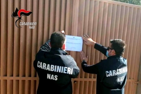 Controlli anti- Covid dei Carabinieri del Nas, sospensione immediata per quattro comunità alloggio per anziani Il Sindaco di Reggio Calabria ha emesso una ordinanza di sospensione immediata nei confronti di quattro comunità alloggio per anziani per gravi carenze strutturali ed organizzative