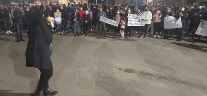 Covid e crisi economica a Gioia Tauro, continua la protesta dei commercianti. VIDEO