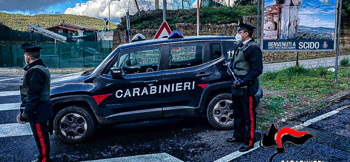 Scido, scoperta maxi truffa per occupazione abusiva di alloggi popolari e per indebito percepimento di “buoni spesa” Covid-19. 22 truffatori denunciati dai carabinieri