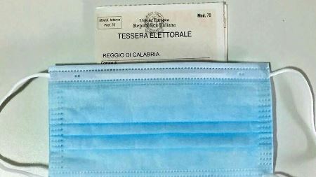 Elezioni Regionali in Calabria, rinvio il 10 e 11 ottobre: Oggi l’ufficialità nel CdM delle 17? Lo slittamento delle elezioni amministrative comprese le regionali calabresi, potrebbe essere sul tavolo nel Consiglio dei Ministri di oggi. Mentre la Calabria rischia da domani di diventare "arancione"
