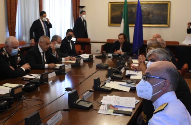 Lamorgese “Più impegno contro mafie, su migranti sì a incontro Salvini”