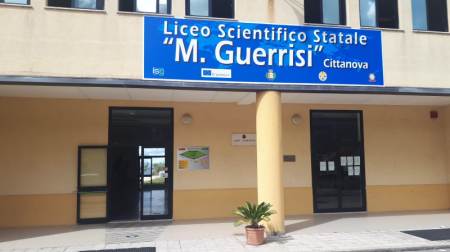 Cittanova, il Liceo “Guerrisi” ora è anche Biomedico Al via i corsi dell’iter formativo autorizzato dal Ministero dell’Istruzione