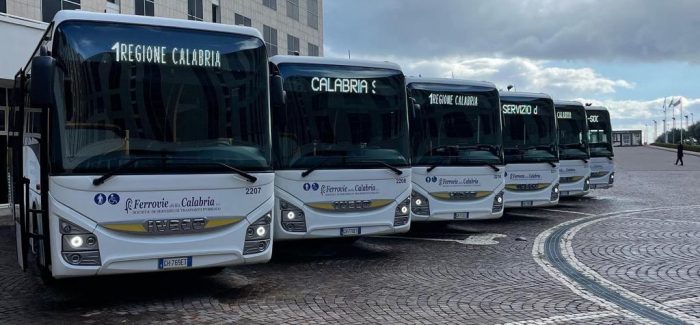 Presentati a Catanzaro i nuovi autobus di Ferrovie della Calabria