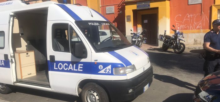 Sei denunce il bilancio operativo degli ultimi giorni della Polizia Locale di Reggio Calabria Due di loro erano stati coinvolti in incidenti stradali mentre una era stata sorpresa a zigzagare in pieno centro