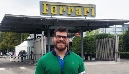 Il reggino Donato Imeneo tra i software manager della nuova Ferrari Il sindaco ff Carmelo Versace: "Orgoglio della comunità metropolitana. Segno che chi si forma a Reggio può raggiungere i massimi livelli di ogni ambito professionale"