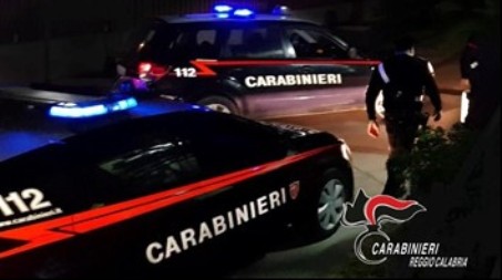 Reggio Calabria, Arrestato un 30enne per furto aggravato di energia elettrica In particolare, al termine del controllo domiciliare presso l’abitazione dell’uomo, i militari dell’Arma hanno constatato la presenza di un allaccio abusivo alla rete elettrica