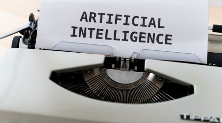 Intelligenza Artificiale: quali scenari si stanno aprendo? Una delle ultime innovazioni basate sull’Intelligenza Artificiale è ChatGPT (Generative Pre-trained Transformer)