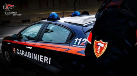 I carabinieri liberano una donna rinchiusa in casa dal compagno nel Reggino, arrestato un 36enne
