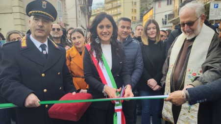 San Giovanni in Fiore, inaugurata l’isola pedonale "Altra opera - ha detto la sindaca Succurro - di rigenerazione urbana che migliora la vivibilità, la socialità e l'economia" 