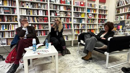 Elena Stancanelli presenta a Cosenza “Il tuffatore” Il romanzo su Raul Gardini, edito da La nave di Teseo, rientra nella decina 2023 del Premio Sila