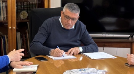 Il sindaco Giovanni Papasso ha scritto al prefetto di Cosenza per chiedere l’istituzione di un presidio fisso di forze dell’ordine a Marina di Sibari Dopo gli attentati avvenuti nei giorni scorsi ad alcune attività commerciali